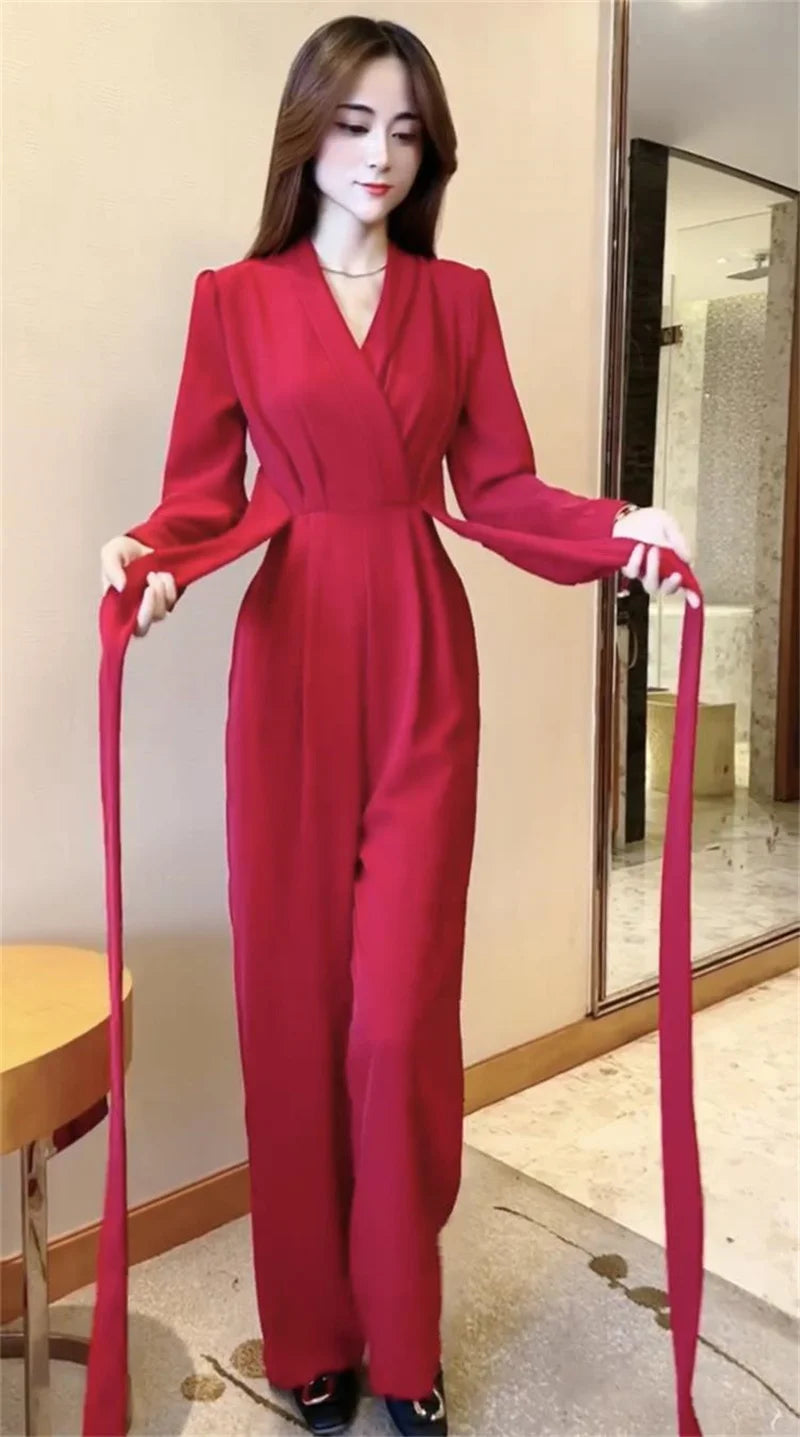 2024 Spring New Loose and High end Lnternet Popular Popular Fashion Jumpsuit Women's Style V-neck Waist Waist Slimming Jumpsuit